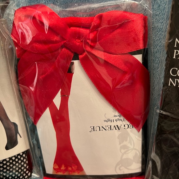 ❤️FISHNET STOCKINGS, (9) PANTYHOSE❤️ - Picture 3 of 9